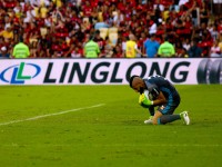 Fotos Después de 3 años, el Flamengo es nuevamente campeón Carioca. Venció al Fluminense por 2 a 1, comenzó perdiendo, más luego remonto el partido disputado el domingo 7 de mayo en el Maracana.
Con este triunfo el Flamengo llegó a su título estatal número 34 de forma invicta. 
Con LINGLONG CUBIERTAS, acompañamos tu pasión por el fútbol.